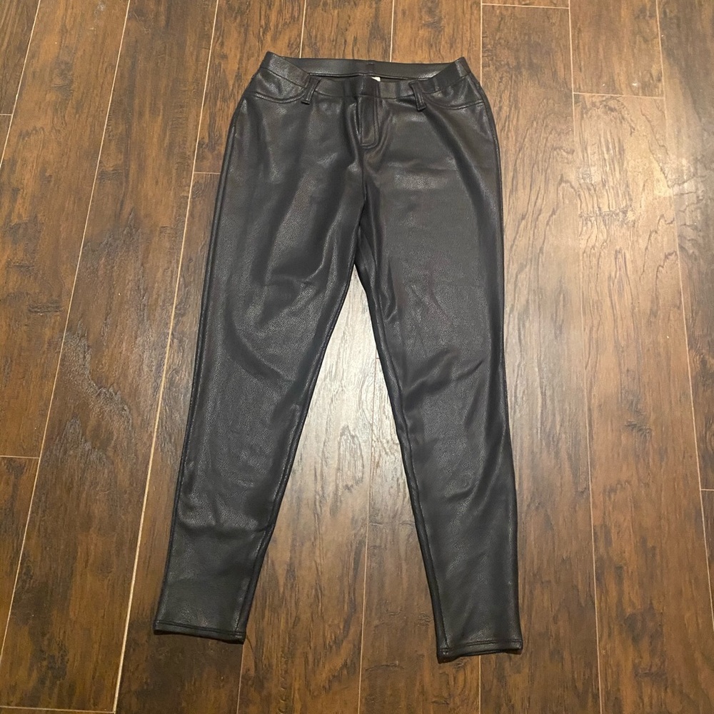 Women’s Faded Glory faux leather leggings size medium